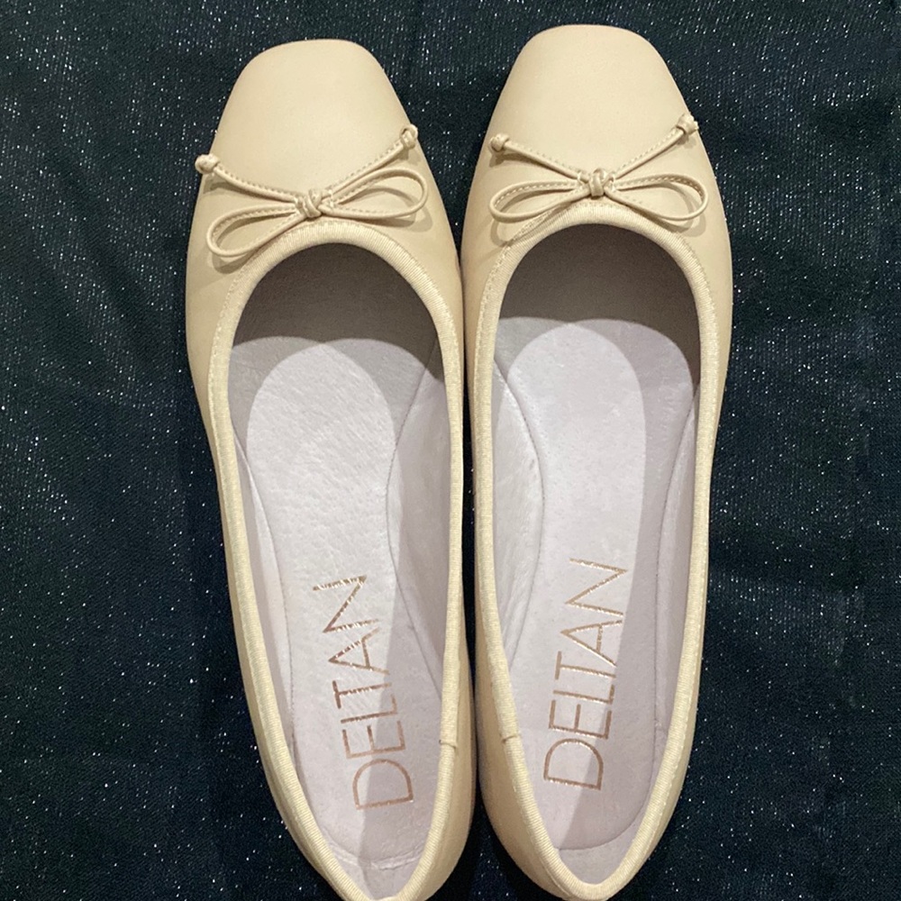 Deltan Ballerina Flats